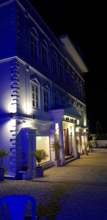 Hotel Maden Inn Itahari Exterior photo